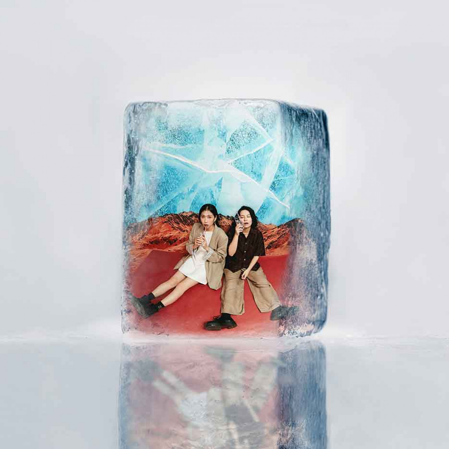 凹與山-Our-Shame〈ok-to-be-not-ok〉單曲封面