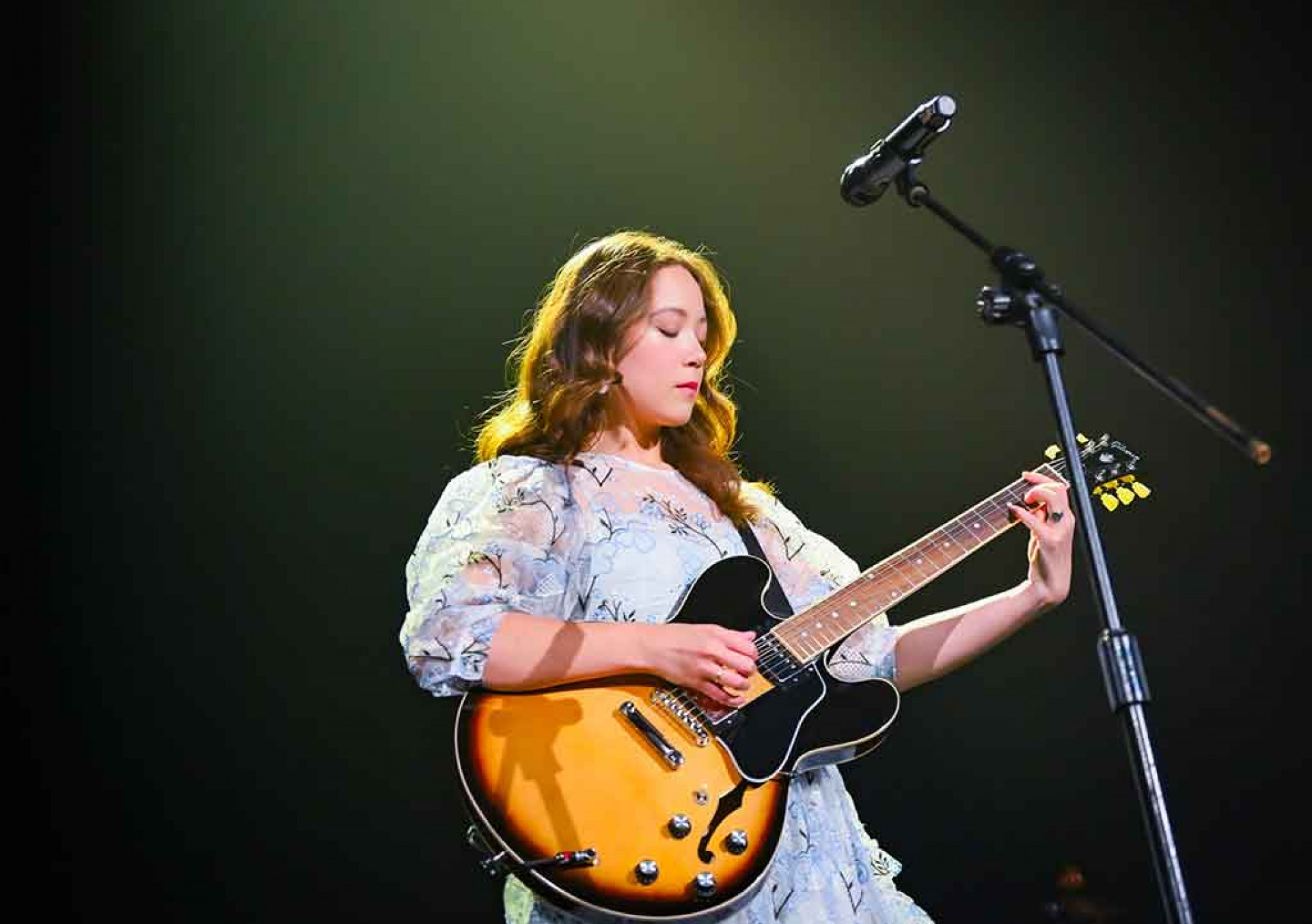 Laufey-4---Live-Nation-Taiwan-提供