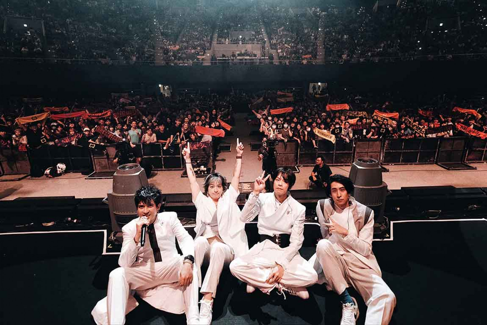 康士坦的變化球成功插旗北高兩座流行音樂中心