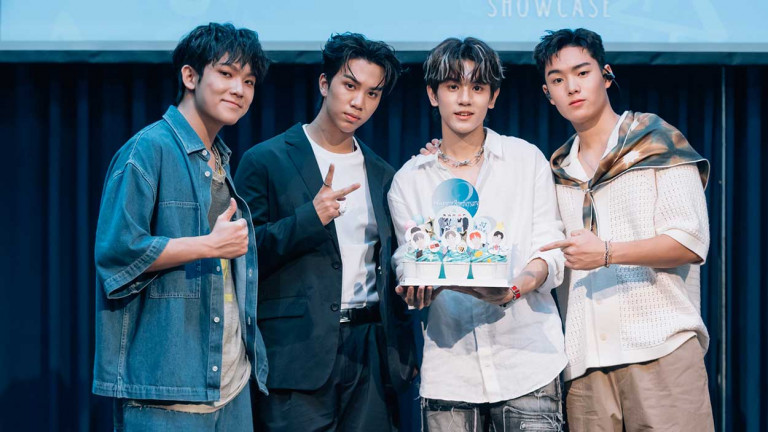 AcQUA源少年成團兩週年！須弘道將去洛杉磯讀書 林毓家送暖祝福「我們永遠都是一家人」