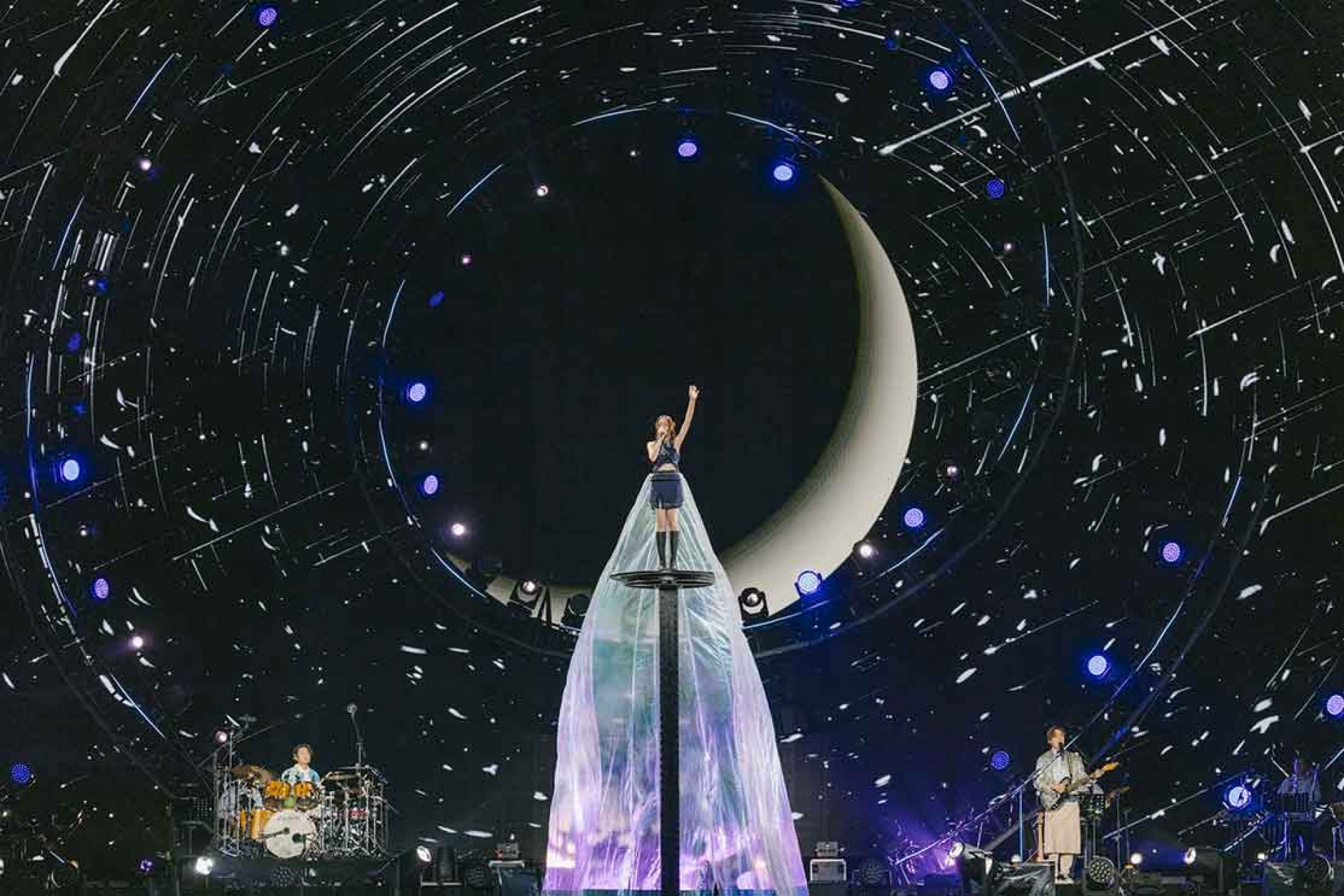 「宇宙有趣」巡演500天不停歇，今年平均每週1場大型專場演出。（相信音樂提供）
