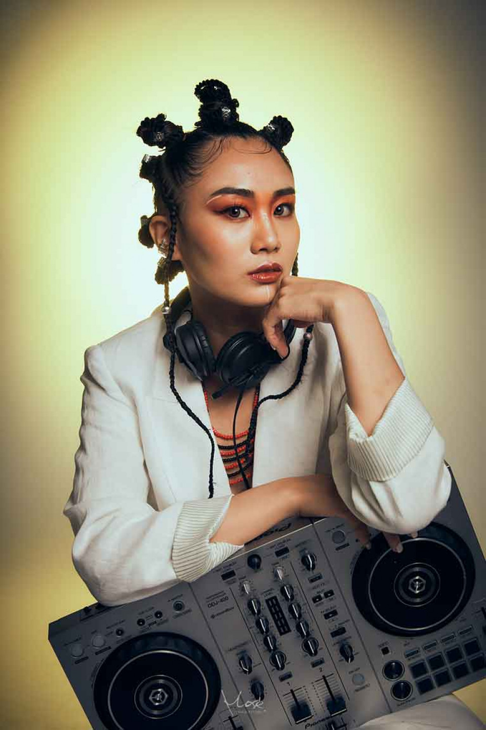 參與巴黎文化奧運盛事的-DJ-汝妮DUNGI-SAPOR