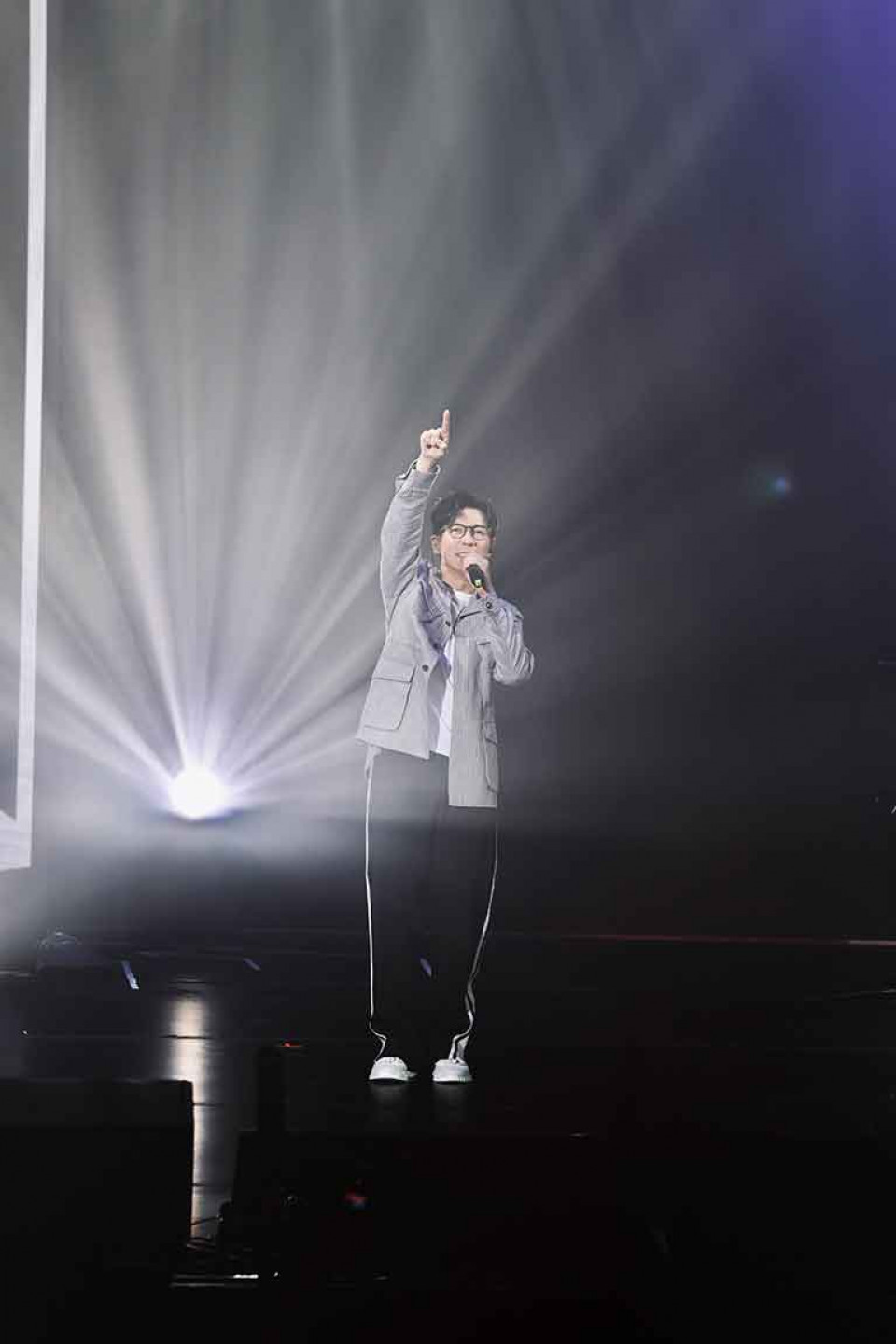 品冠在演唱會上驚喜透露在十一月會有新歌發布。(照片提供:種子音樂)