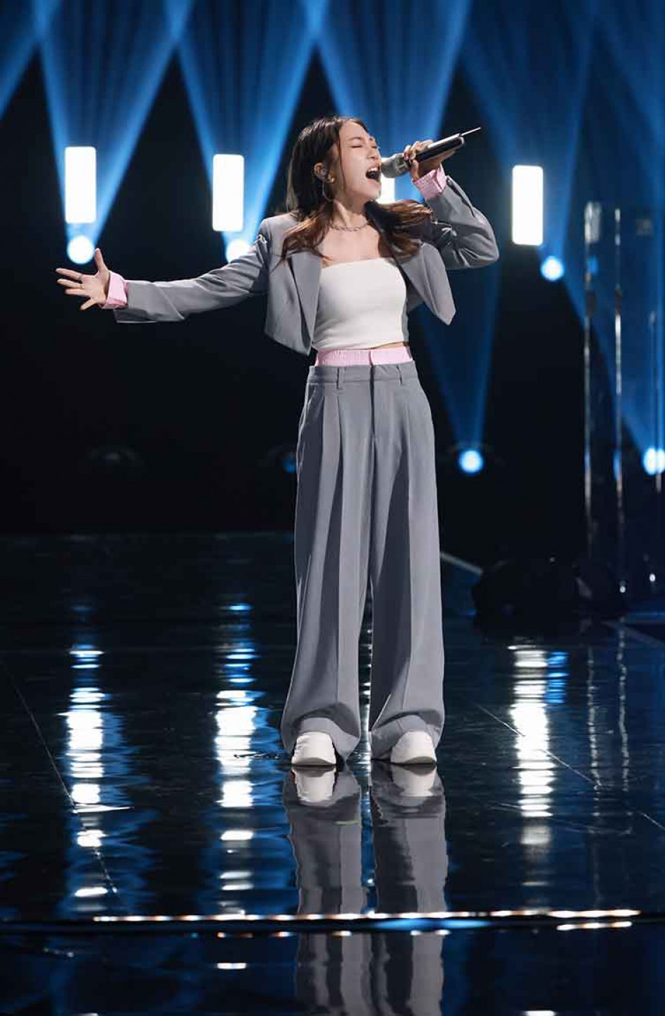 07_盛夏光年_演出照1