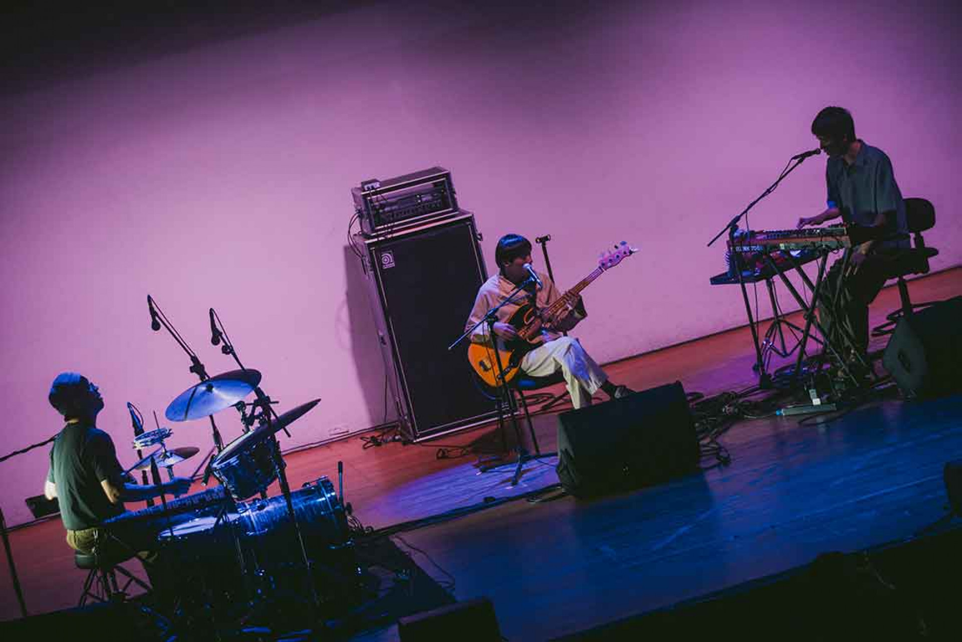 臥軌的火車_演出照02