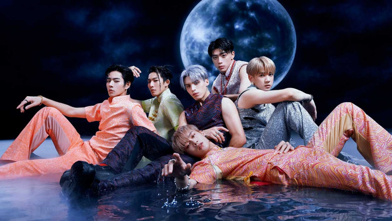 超人氣第一男團Ozone新歌〈一起看月彎彎〉古風結合現代科技 首次挑戰水中跳舞唯美如置身仙境