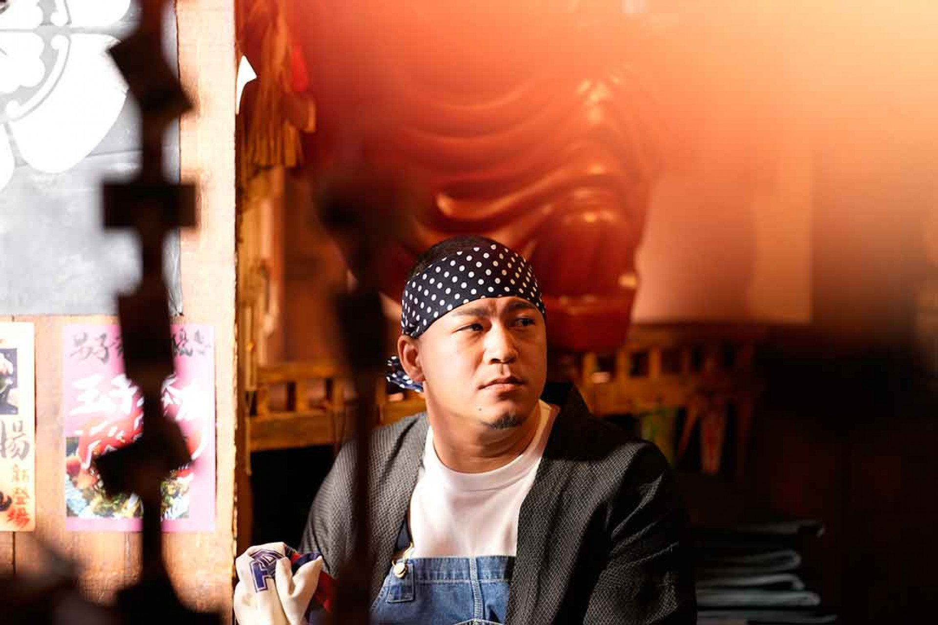 圖04：外表陽剛的草爺首度飾演同志角色。（壹壹影業提供）