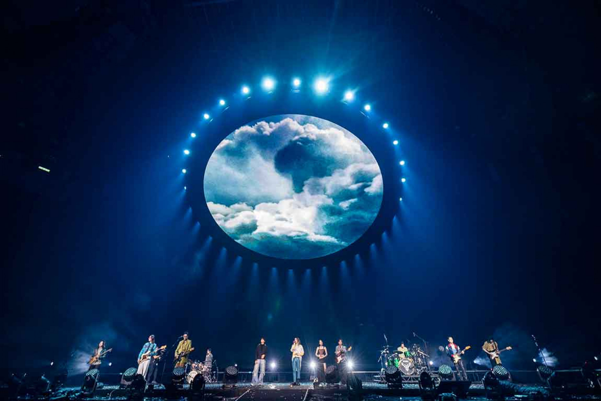 圖06:三「金」樂團史無前例齊聚,11人驚喜共演炸翻小巨蛋。(相信音樂提供)