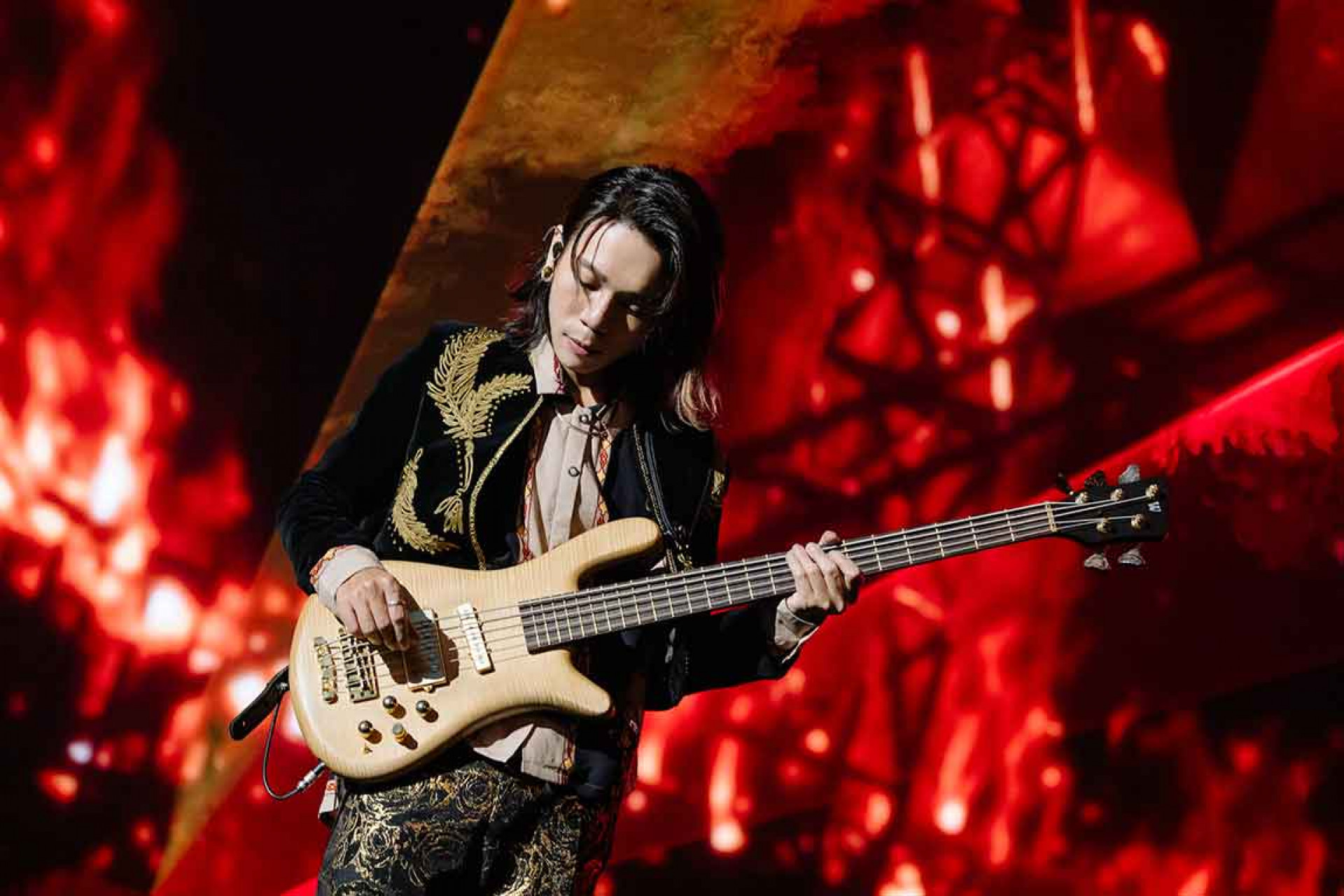 圖15:貝斯手以諾(相信音樂提供)