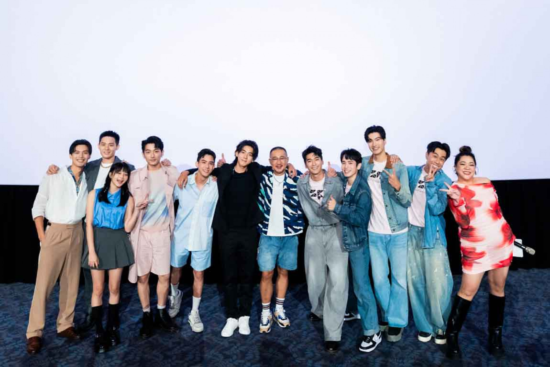 1兩大BL夯劇《彈一場完美戀愛》與《某某》合辦粉絲同樂會,主創(左起)黃丞邦、陳彥廷、邵奕_廷、曾向鎮、柳廣輝、涂善存、張豐豪、劉泯廷、金泰祐與劉紀範嗨翻台北(照片GagaOOLala提供)