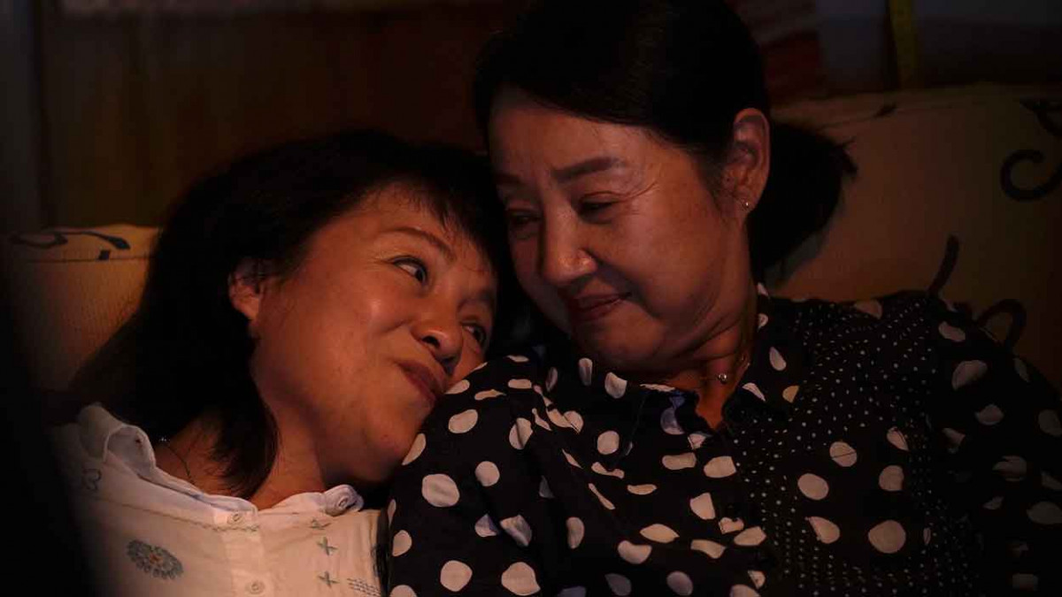《今夜一起為愛鼓掌》男男戀後女女戀 潘麗麗與鮑正芳再見鍾情卻性愛卡關