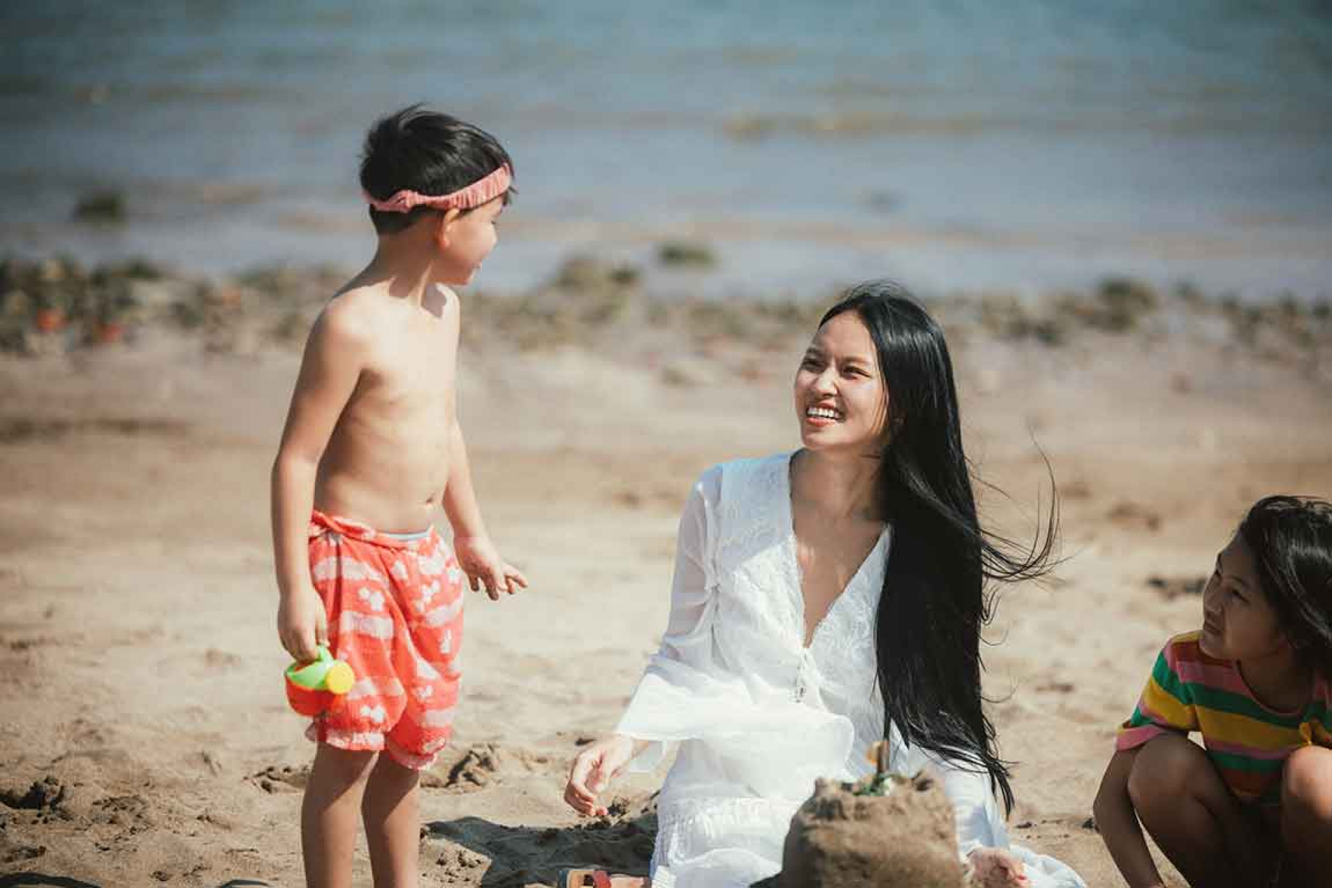 _LÜCY-最新MV〈Dance-on-the-Shoreline〉劇照_3