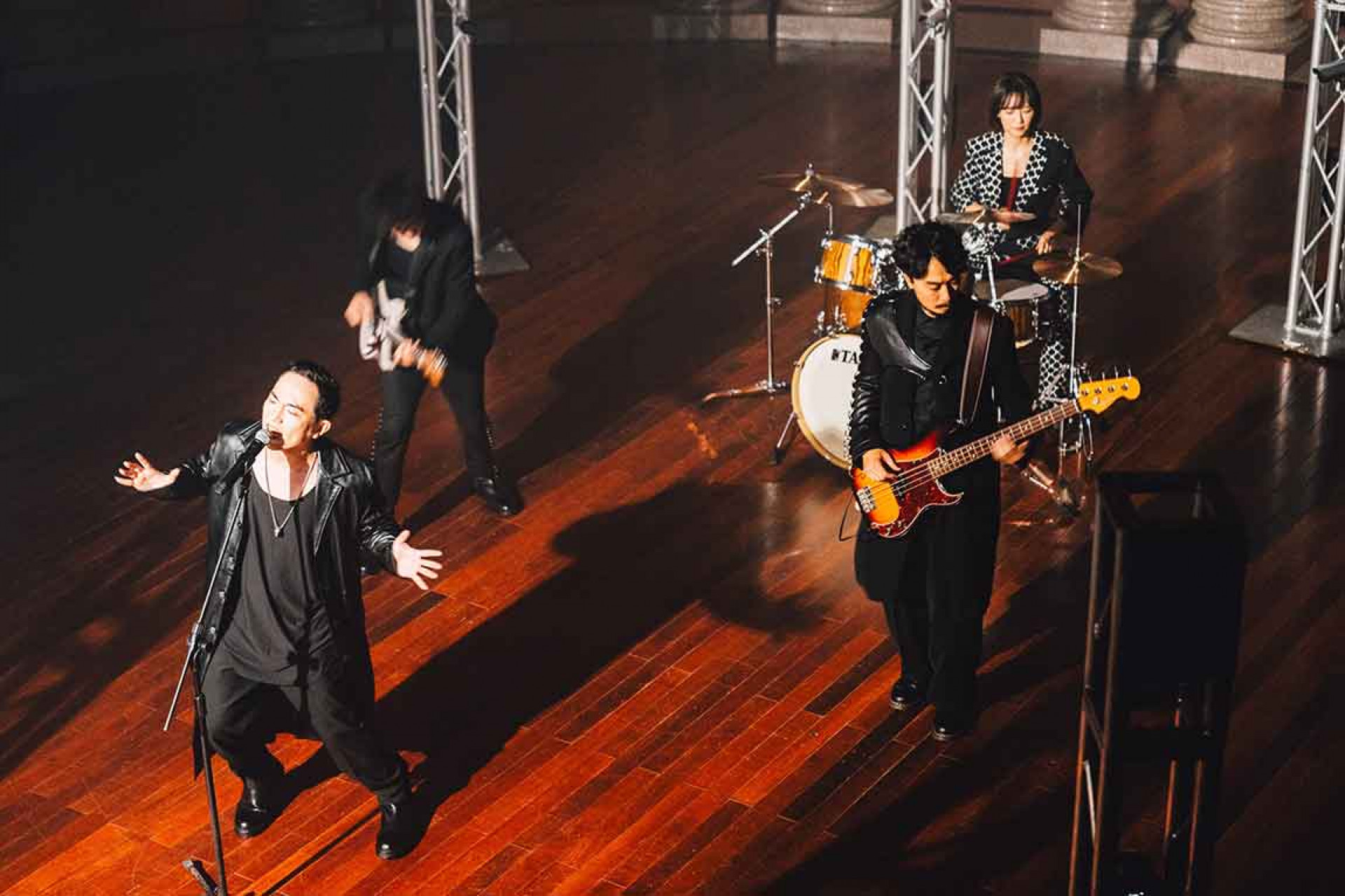 回聲樂團釋出首發單曲〈Amazon〉完整MV