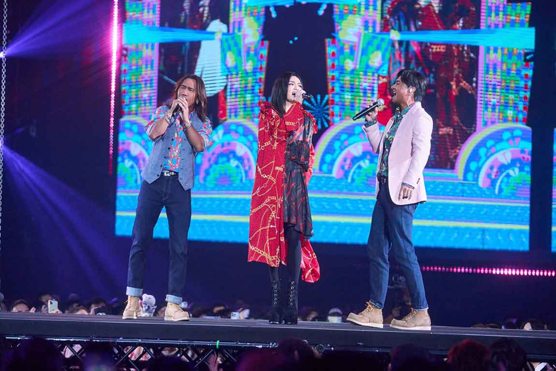 徐佳瑩邀動力火車擔任「變得有些奢侈的事」高雄場嘉賓