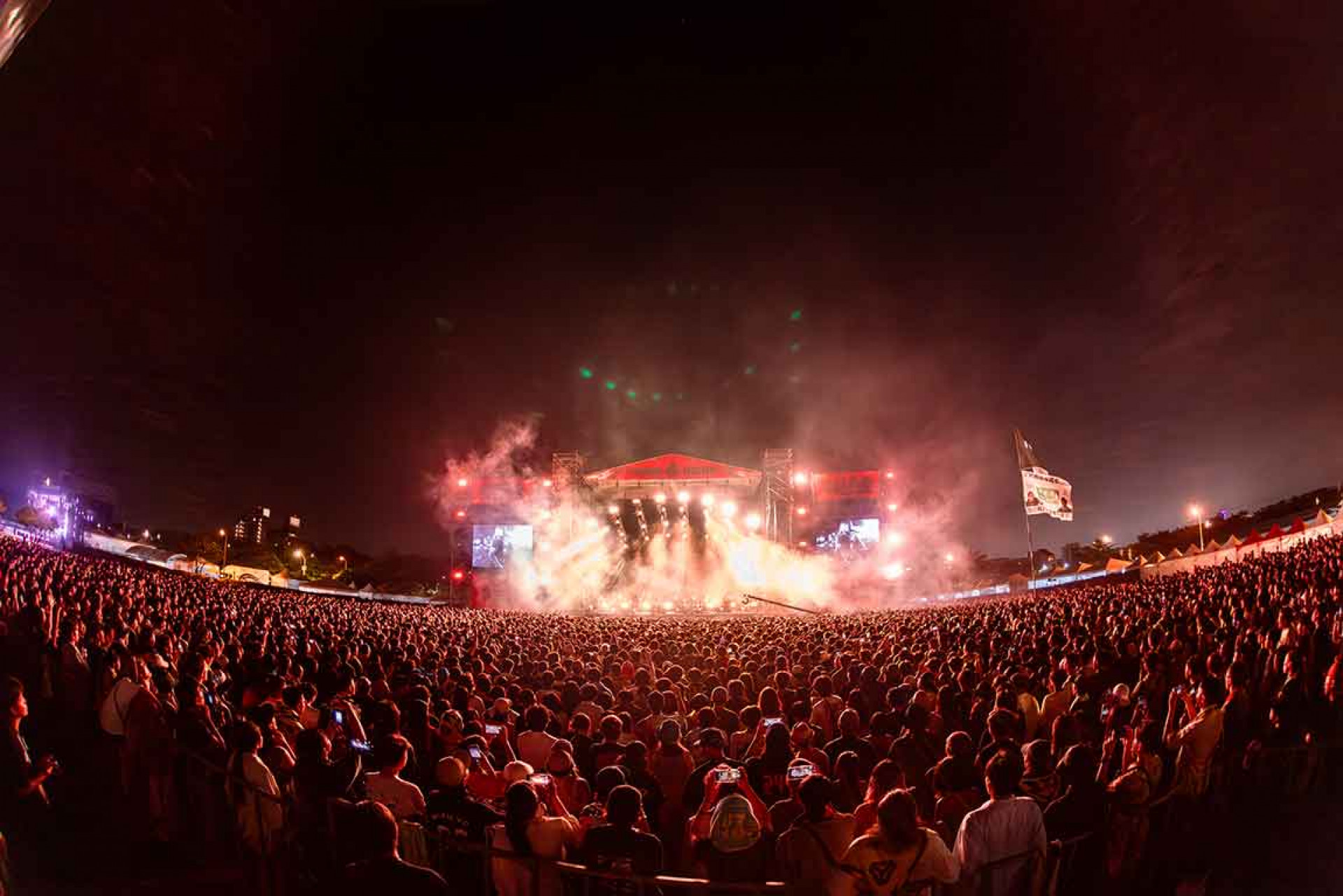 草東沒有派對擔任浪人祭第一天演出壓軸