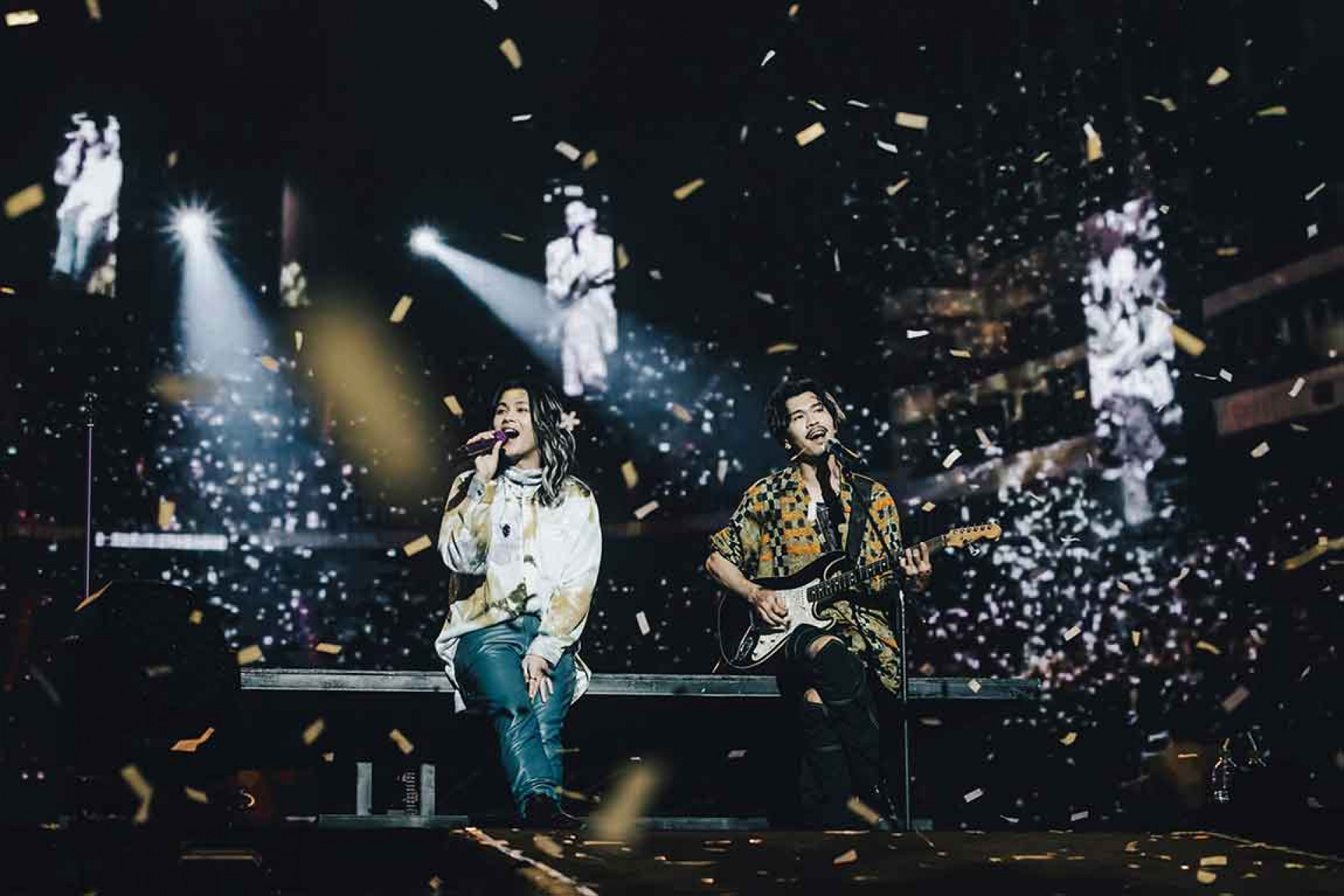 圖03:麋先生深情演唱〈我們〉惹哭萬人,Live-MV將於成團日10月17日感動上線。(左:聖皓、右:小B)(相信音樂提供)