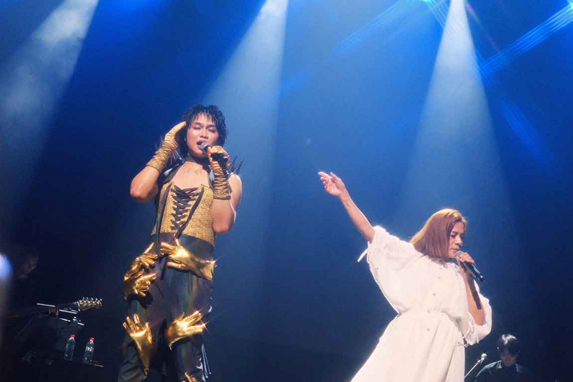 那那大師跟江美琪挑戰王菲的歌曲