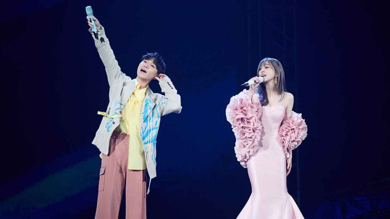 王心凌 SUGAR HIGH 2.0世界巡迴演唱會」DAY2 好友青峰驚喜現身 飆唱王心凌出道曲〈灰姑娘的眼淚〉