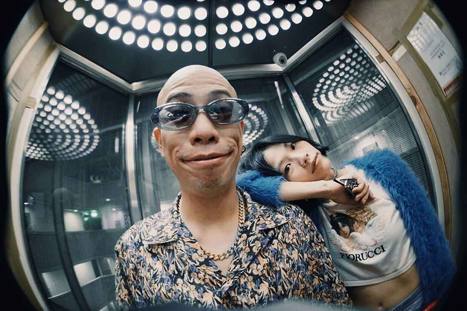 柯泯薰(右)常說呂士軒是她的英雄