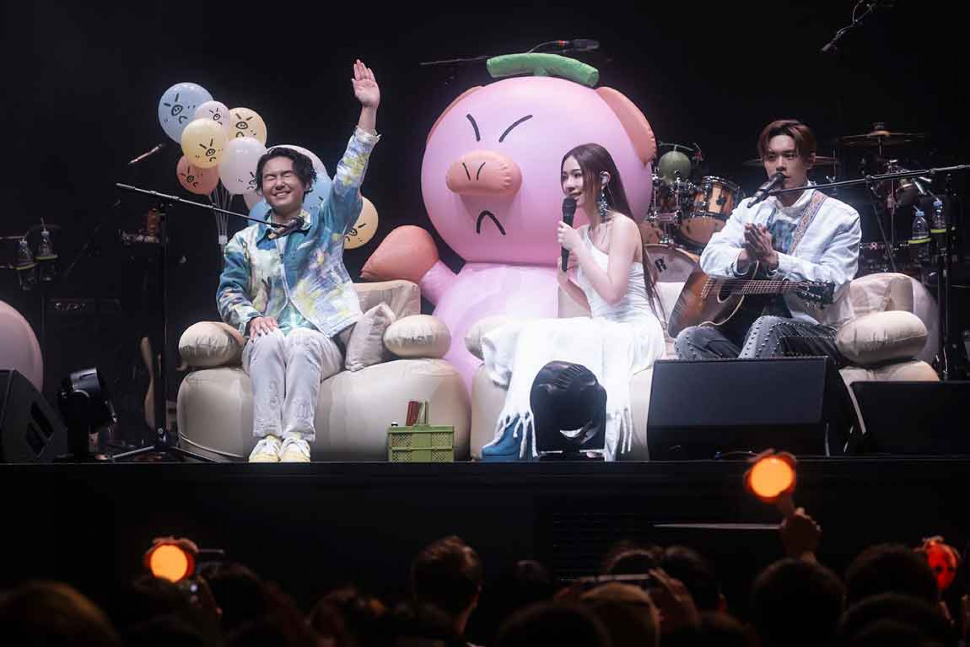 圖04:告五人倫敦站熱唱排行榜連霸新曲〈就說你想說的〉。(相信音樂提供)