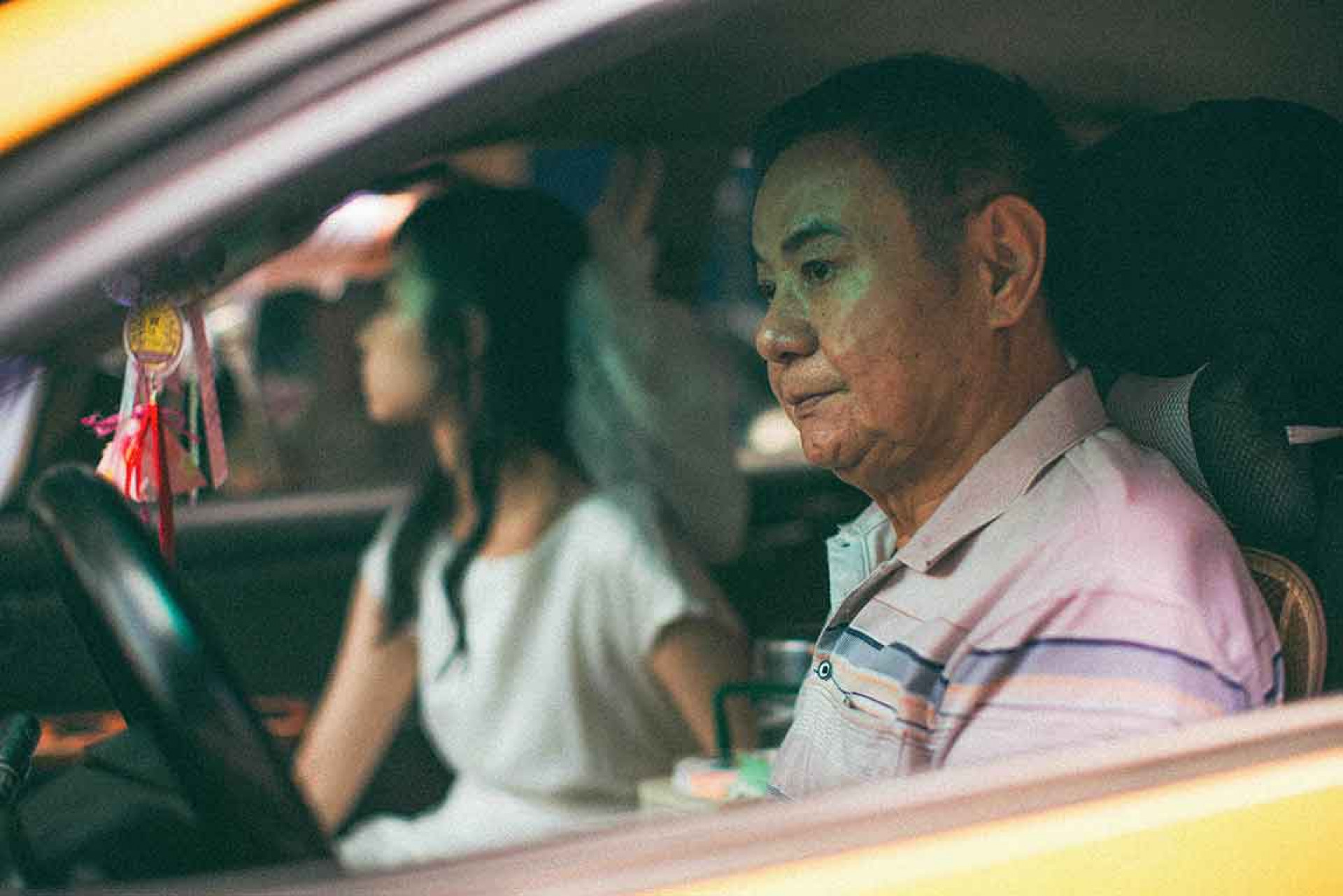 MV劇照(爸爸堅持要送女兒出嫁-看女兒走向幸福)