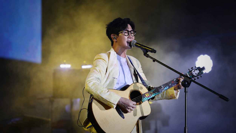 品冠「今夜老黃是在哈囉」南京場經典連發 驚喜預告年底推新歌 歌迷尖叫歡呼超期待