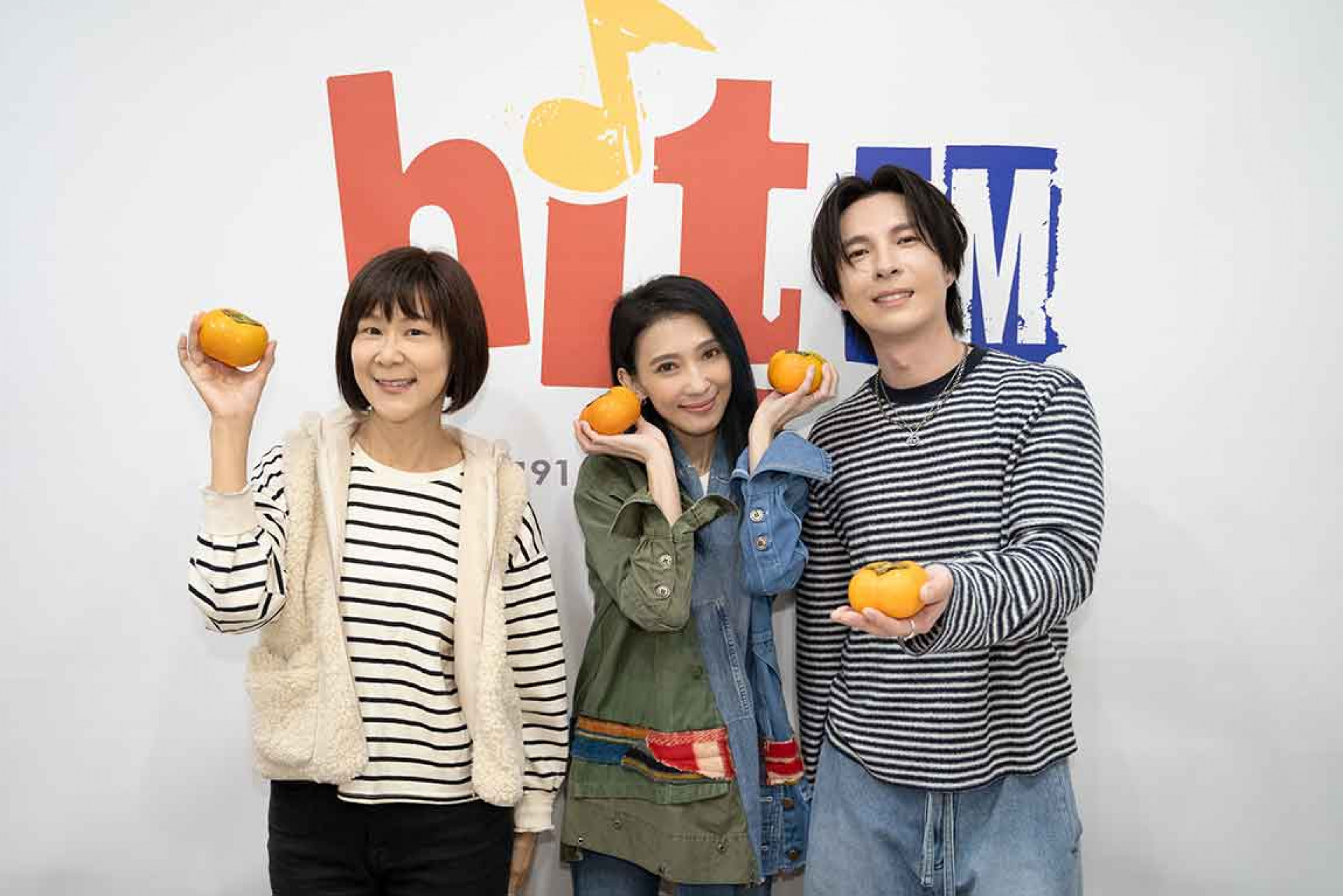 戴佩妮電台宣傳-2(新聞稿與照片提供:妮樂佛)