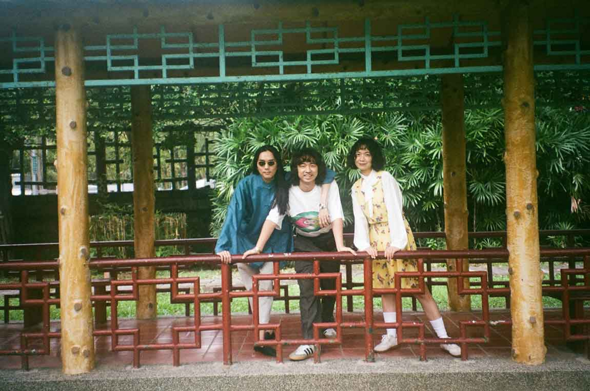 成團10年以來能量最飽滿的一張作品-百合花新作《萬事美妙》-獲得傳媒推薦好評