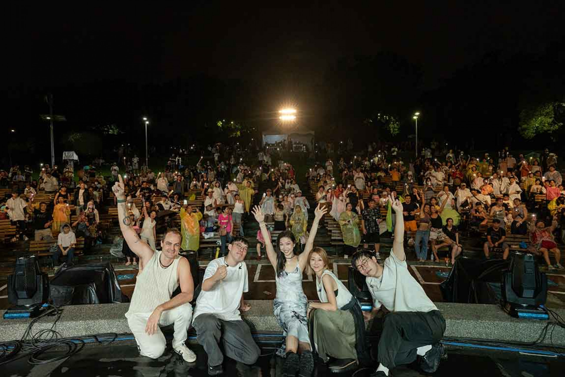 蘇珮卿今年9月邀請Robot-Robot-Swing成員一起參加台北爵士音樂節,雖然天公不作美仍受民眾熱情歡迎-(照片提供臺北市政府文化局)