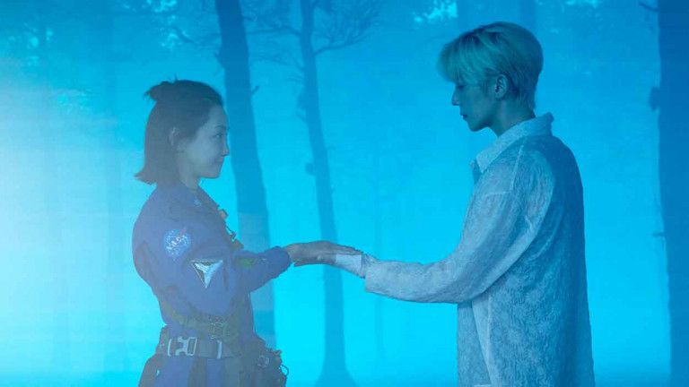 Bii畢書盡專輯概念曲〈不苦Glacier〉 與謝欣穎打造奇幻愛情新篇章 從影以來最大年齡跨度