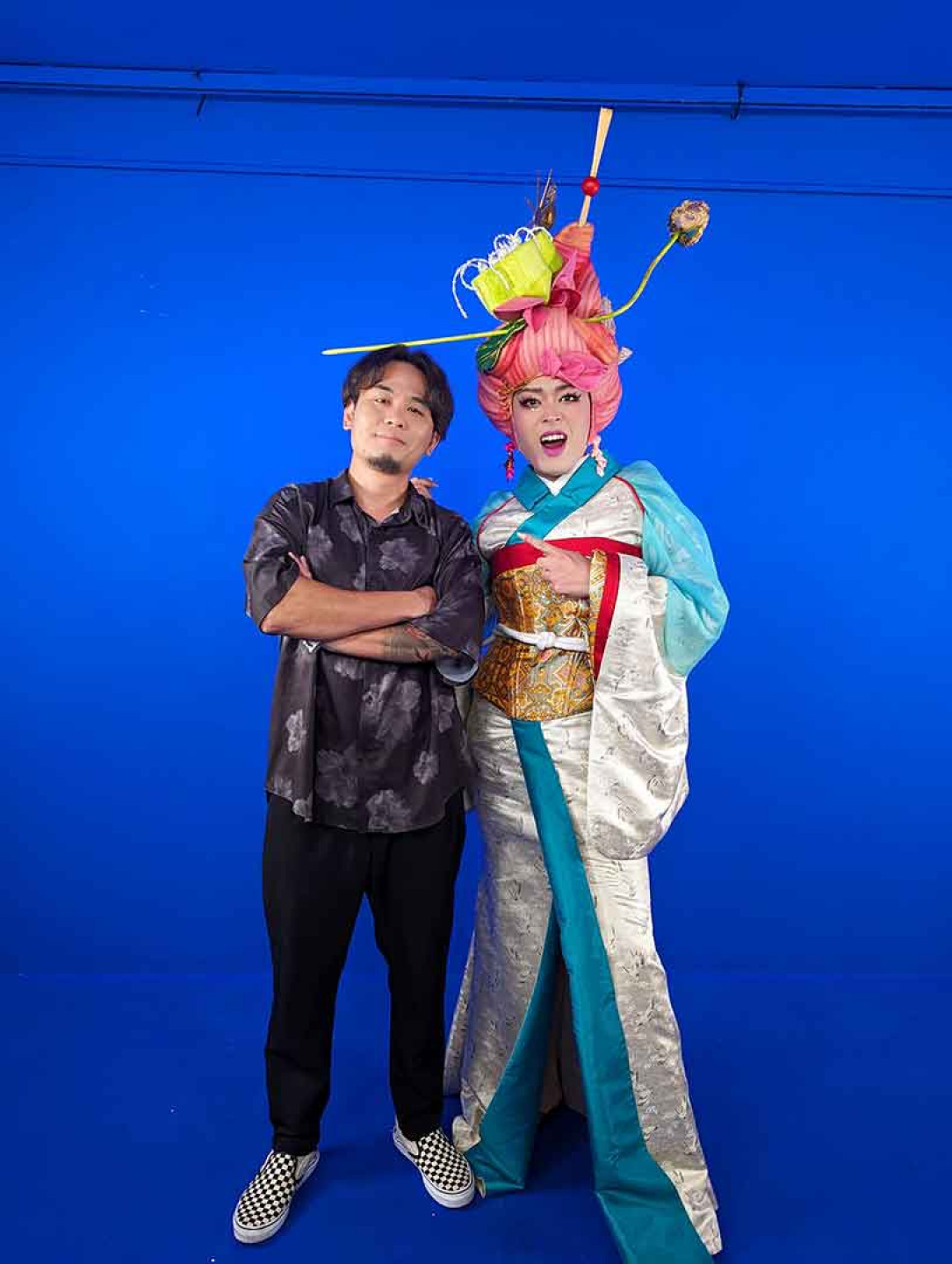 滅火器主唱楊大正饒舌獻聲,也力挺佑仁參與MV拍攝