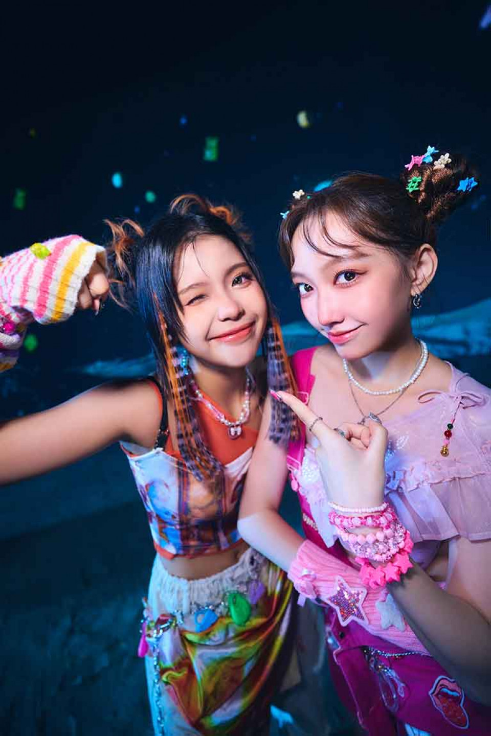 左：丞妘、右：栩栩