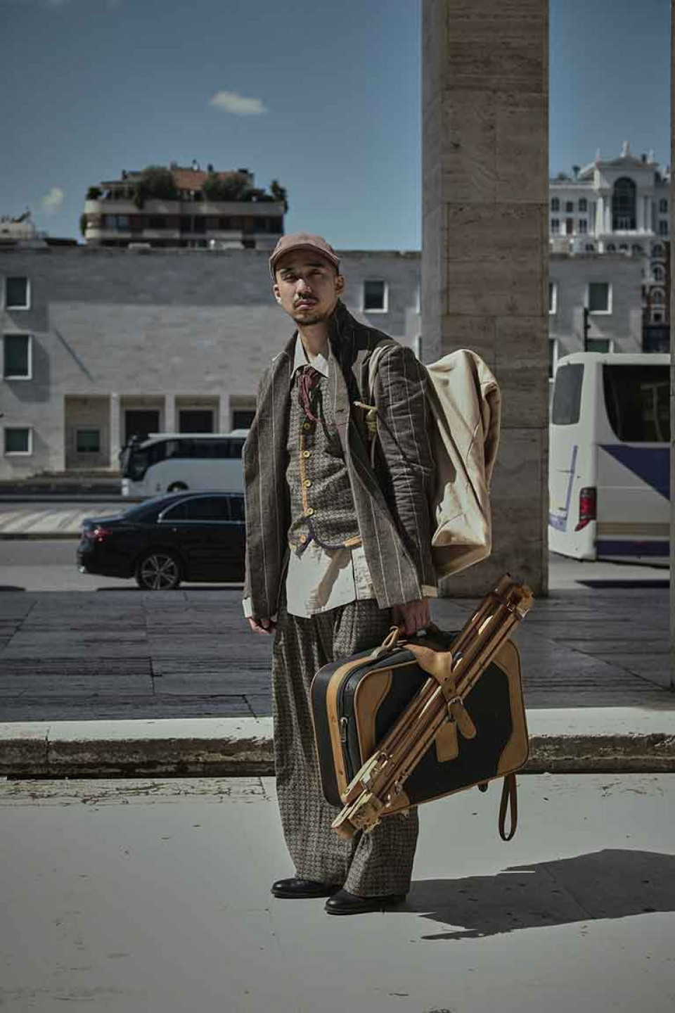 沈安前進東歐國家阿爾巴尼亞取景拍攝MV