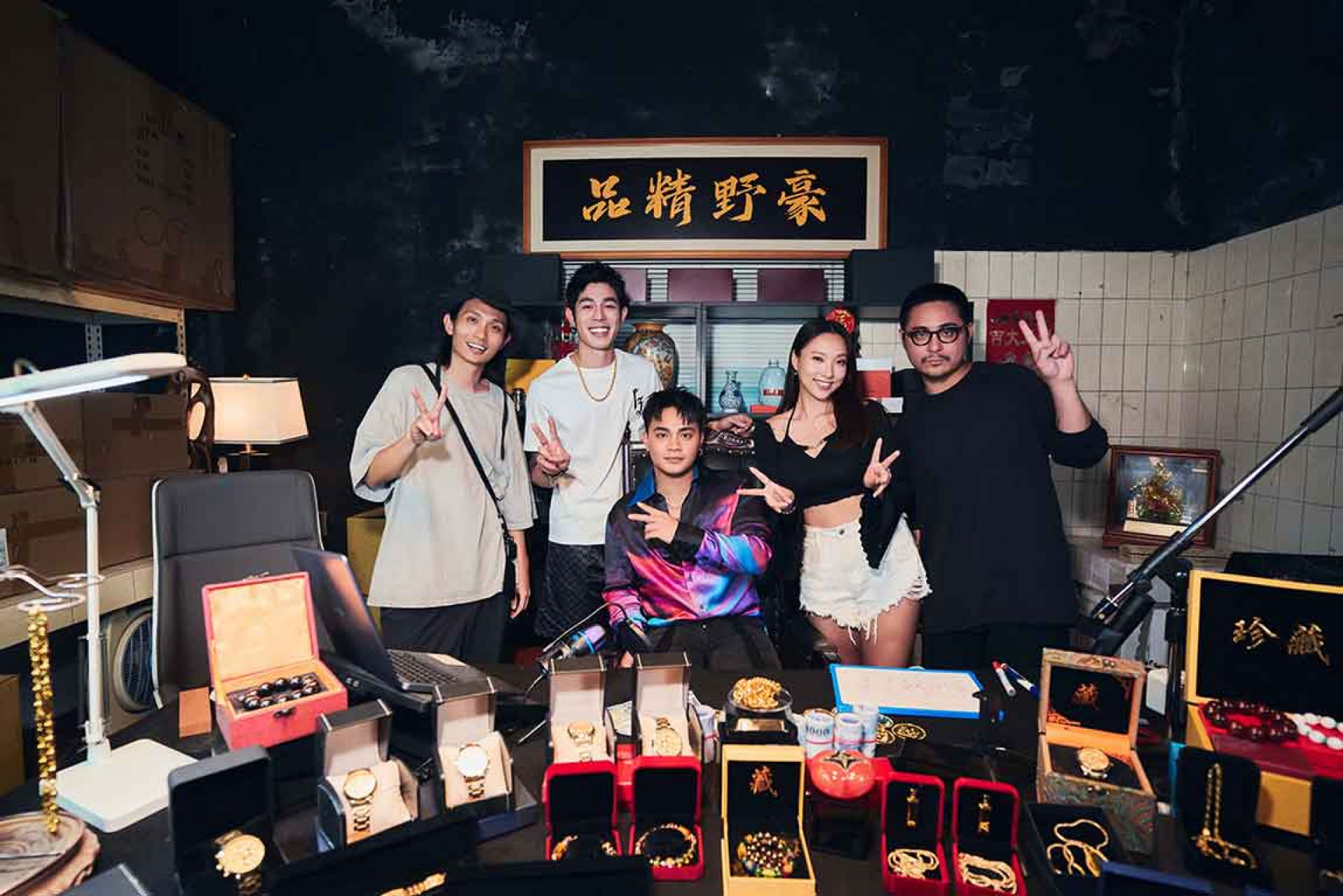 圖說:殷振豪導演(左起)、詹懷雲邱軍、李雪、彭道森導演