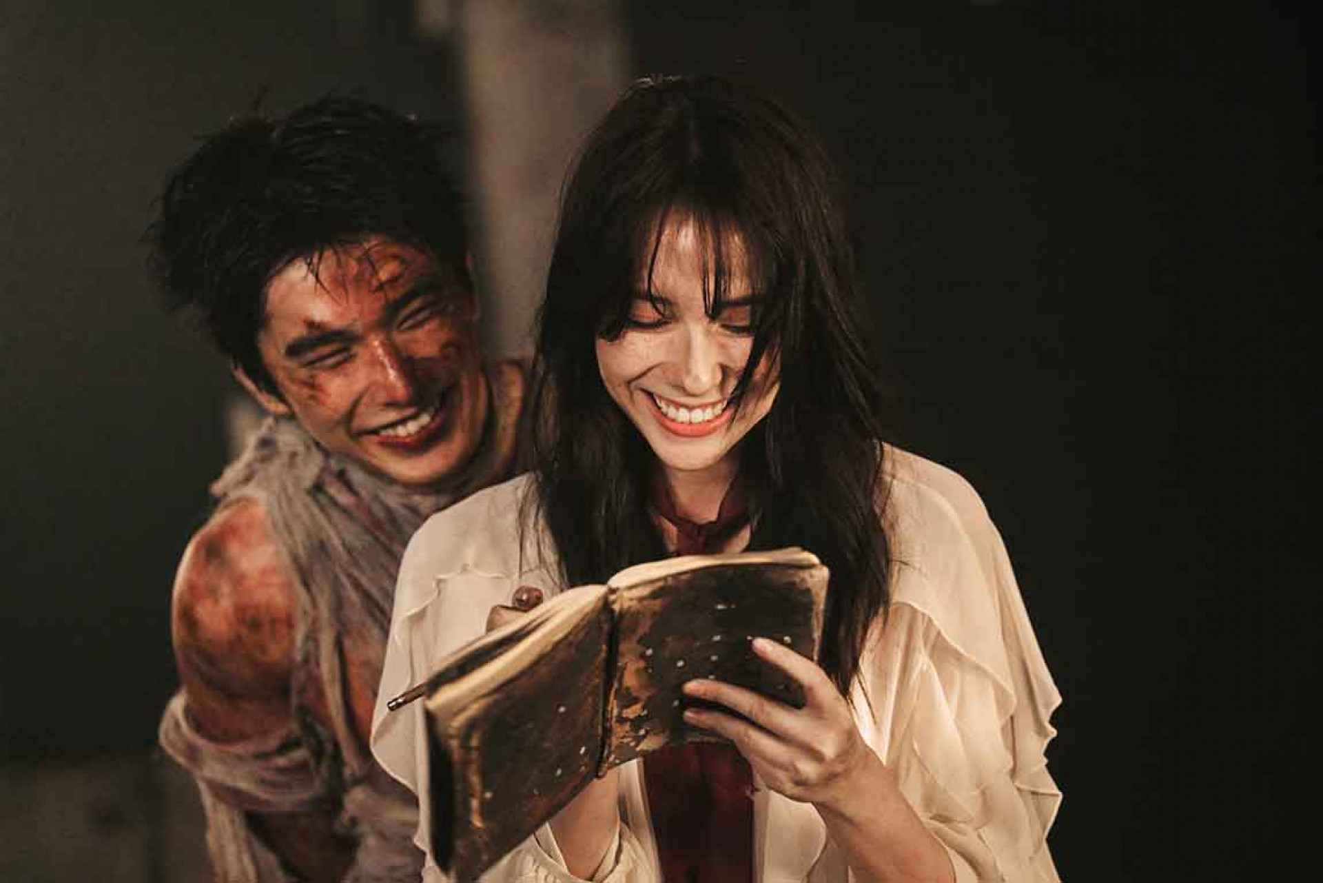 椅子樂團〈倖存者〉MV劇照＿男主角曾敬驊、女主角林奕嵐_3