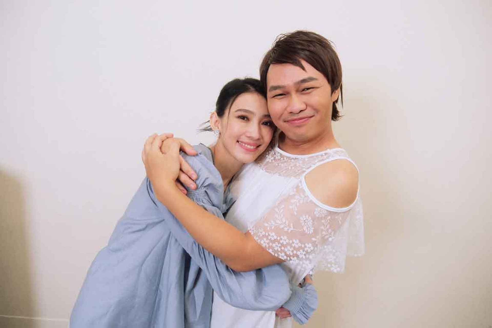 戴佩妮在眾多樂迷敲碗期待下,終於來到那那大師節目飆歌