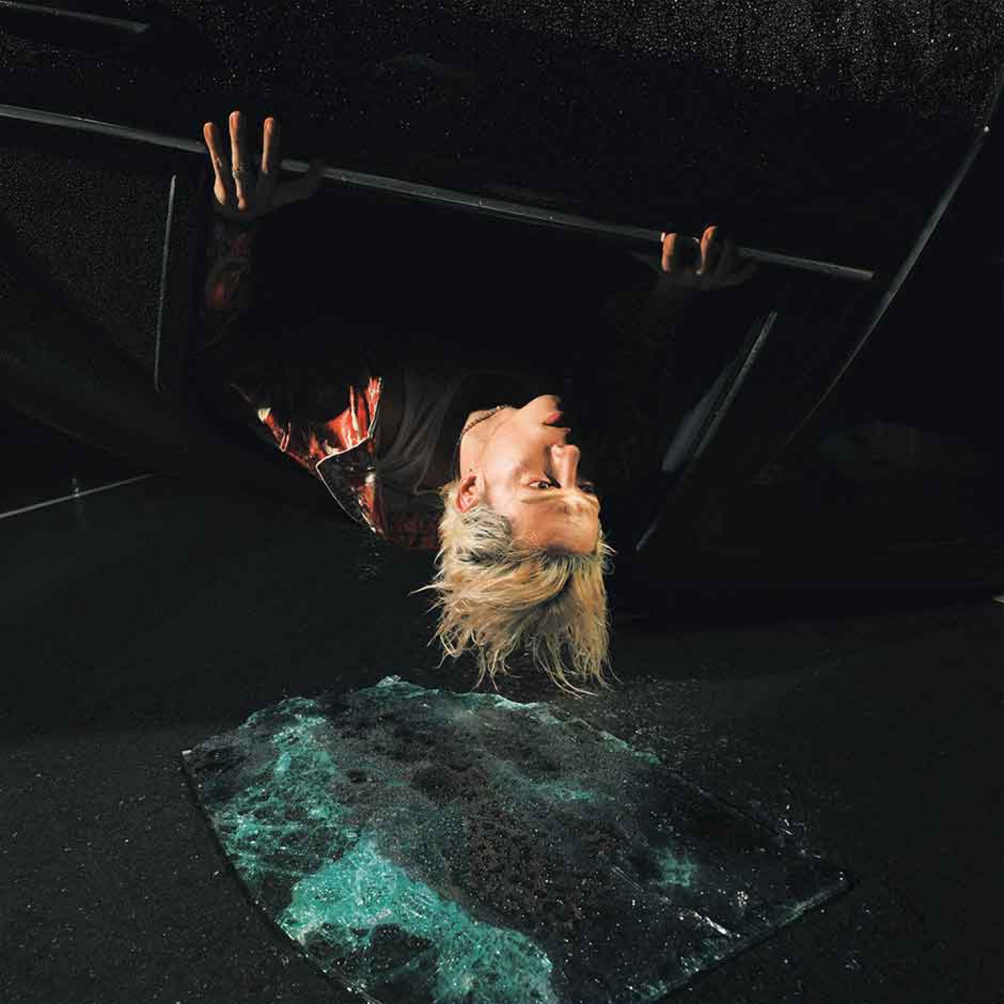 〈生不帶來死不帶走〉MV今晚上線--J