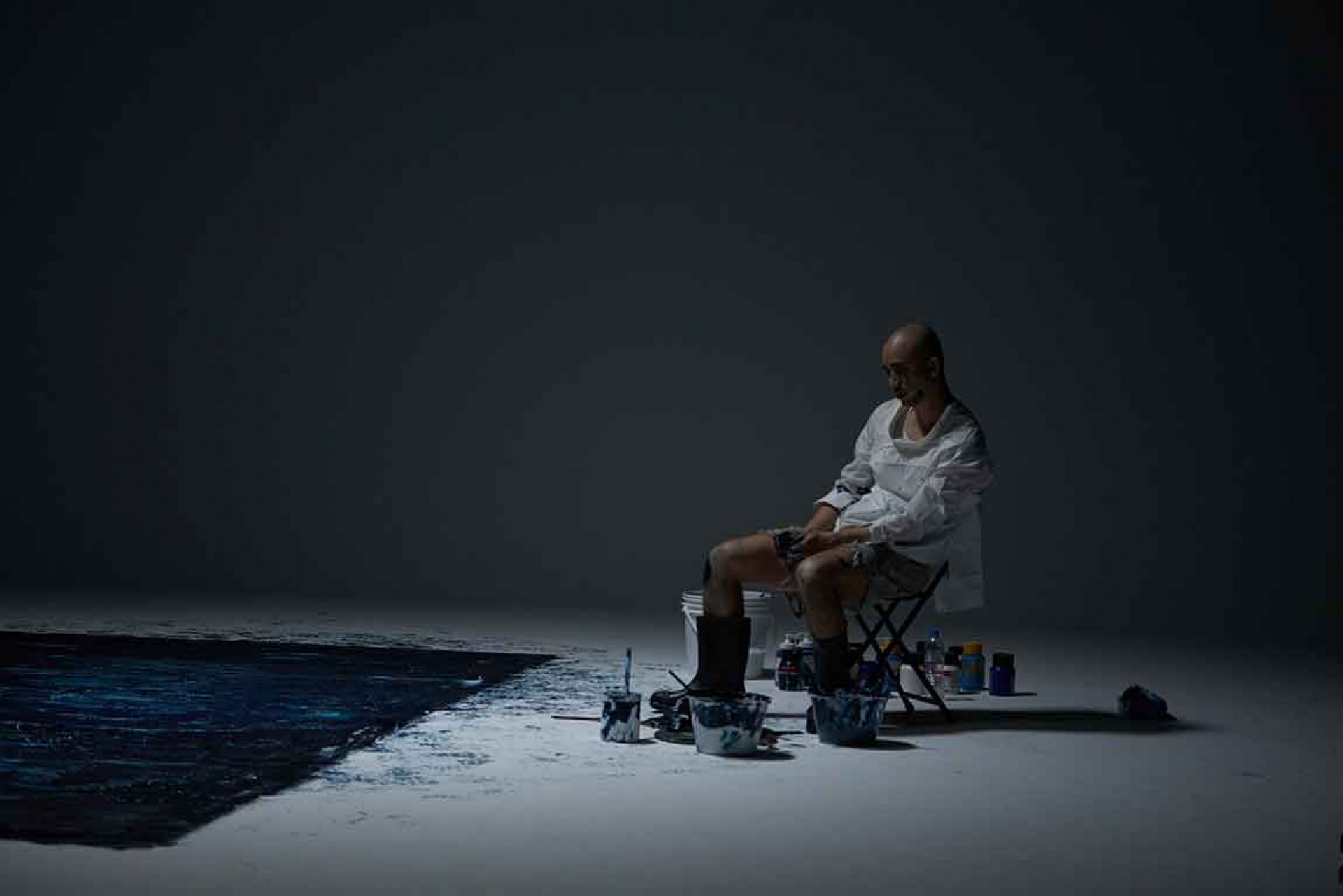 新歌MV挑戰作畫五米長大畫布