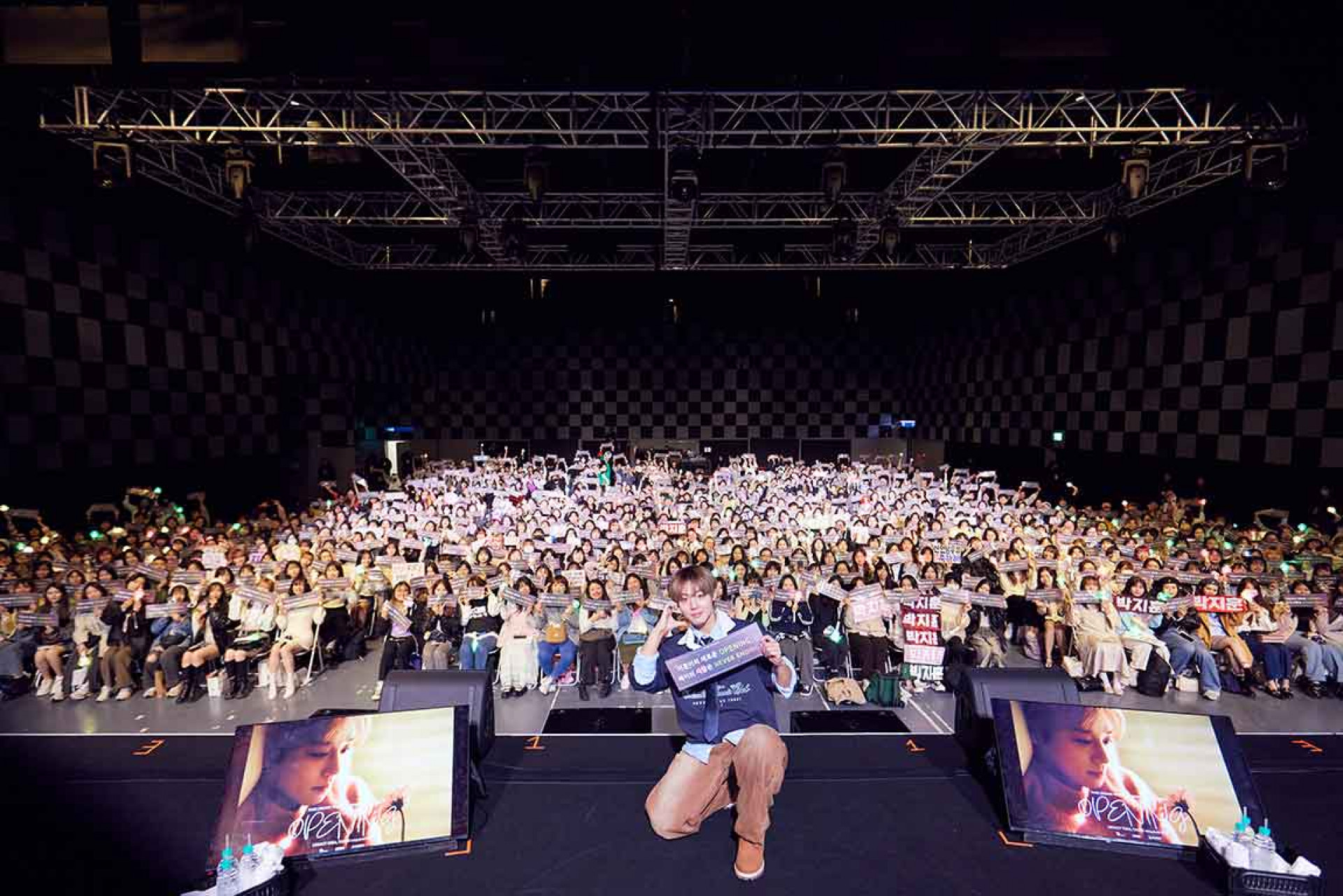 朴志訓感動承諾「一定再來」_華貴娛樂提供