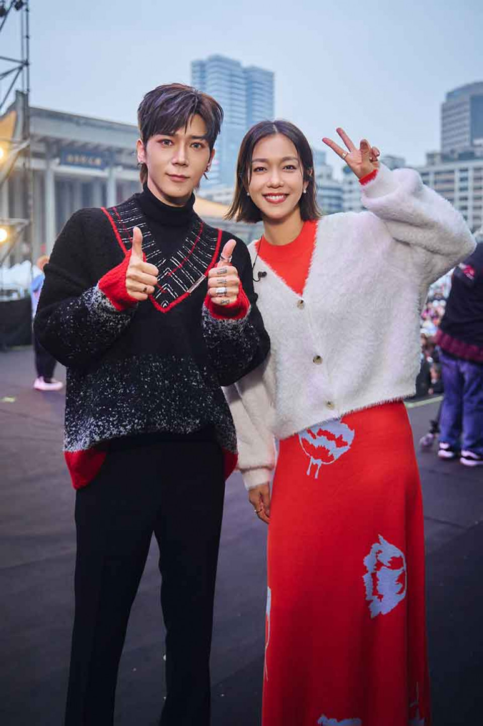 畢書盡(左起)李霈瑜02