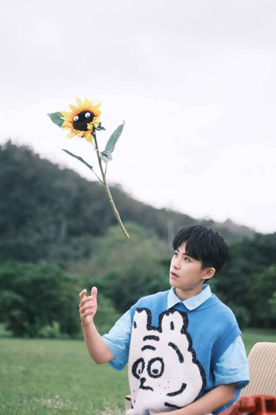 王彙筑在新歌MV跟向日葵大玩對手戲