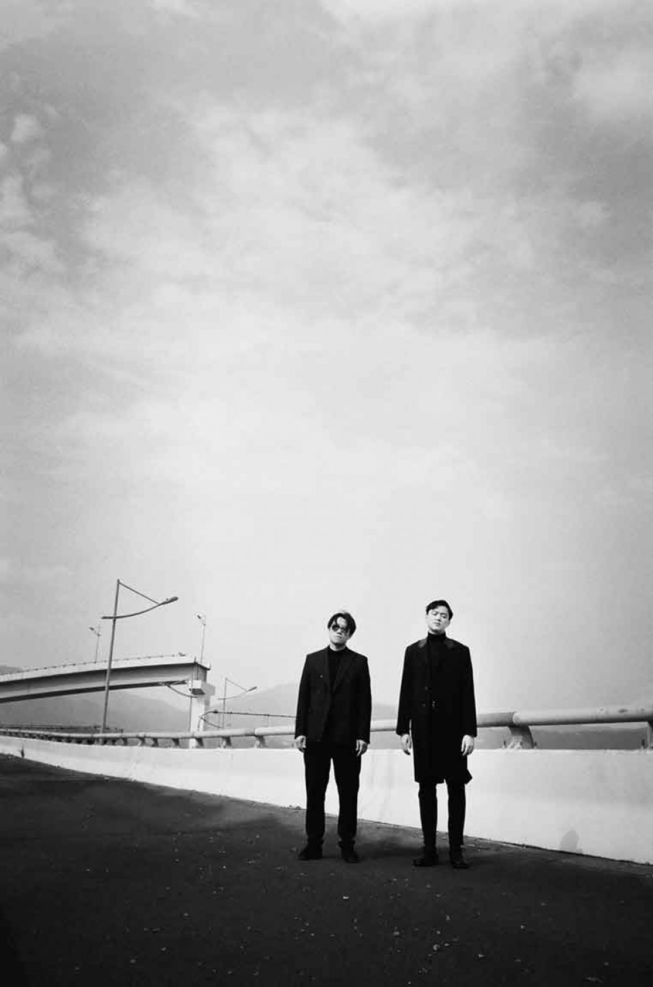 飢餓藝術家團照