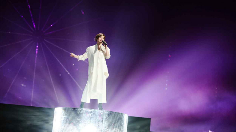 林憶蓮以時代金曲唱響東方衛視跨年盛典 喚醒青春記憶與音樂共鳴