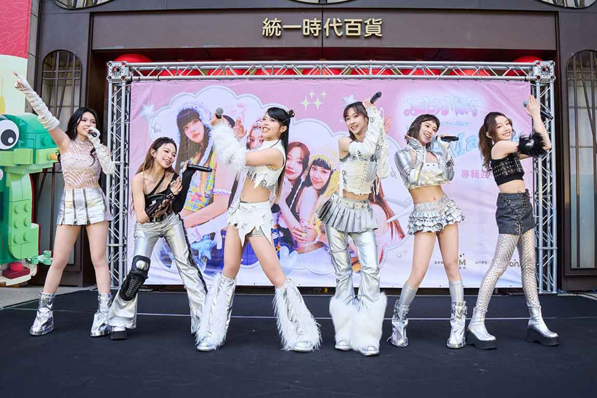 babyMINT_4(左起:Vikky、粼粼、丞妘、熙妍、品妡、栩栩)