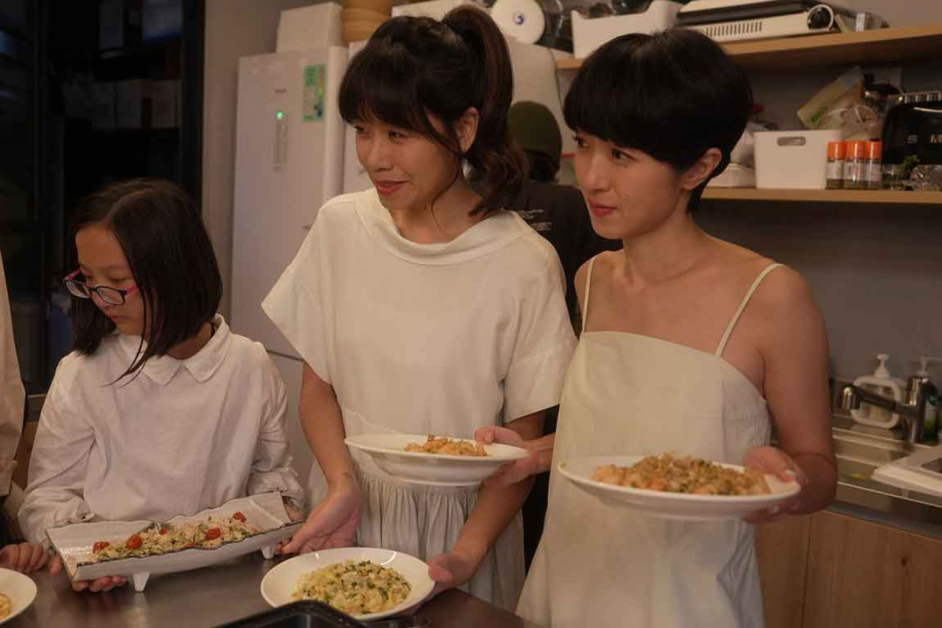 旺福在新歌MV直接教小朋友做菜