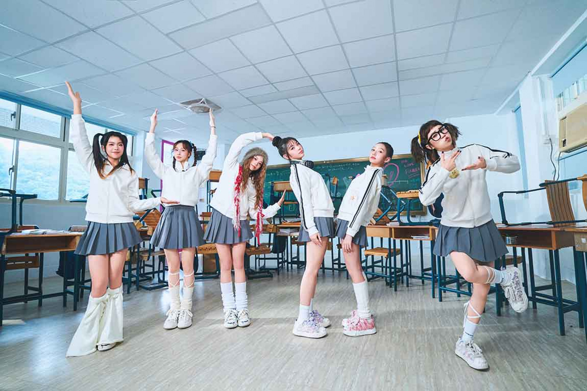 babyMINT_2（左起：丞妘、熙妍、粼粼、Vikky、栩栩、品妡）
