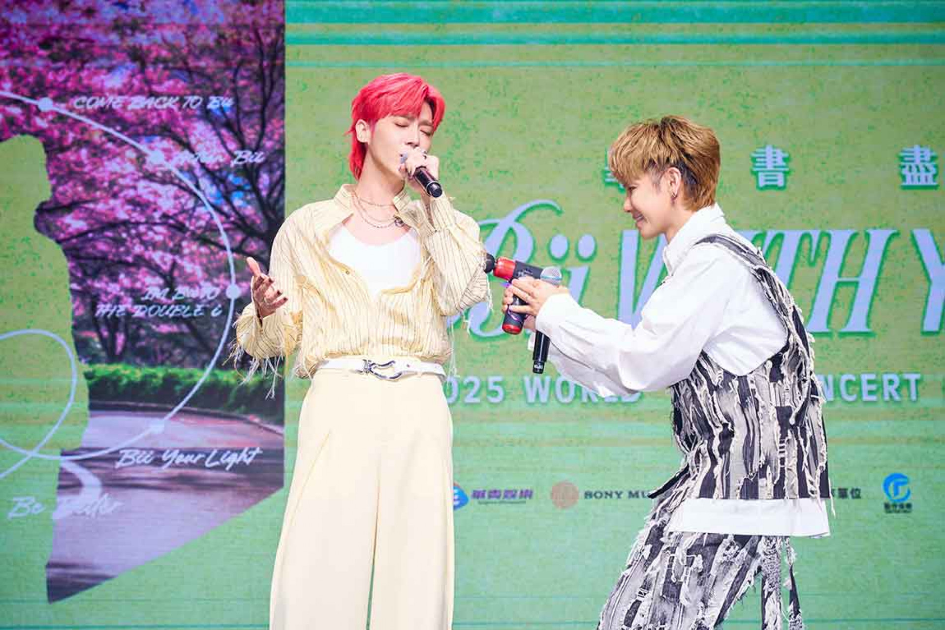 好友鼓鼓呂思緯現身加油-了解Bii畢書盡力求完美壓力大,送上紓壓神器助放鬆