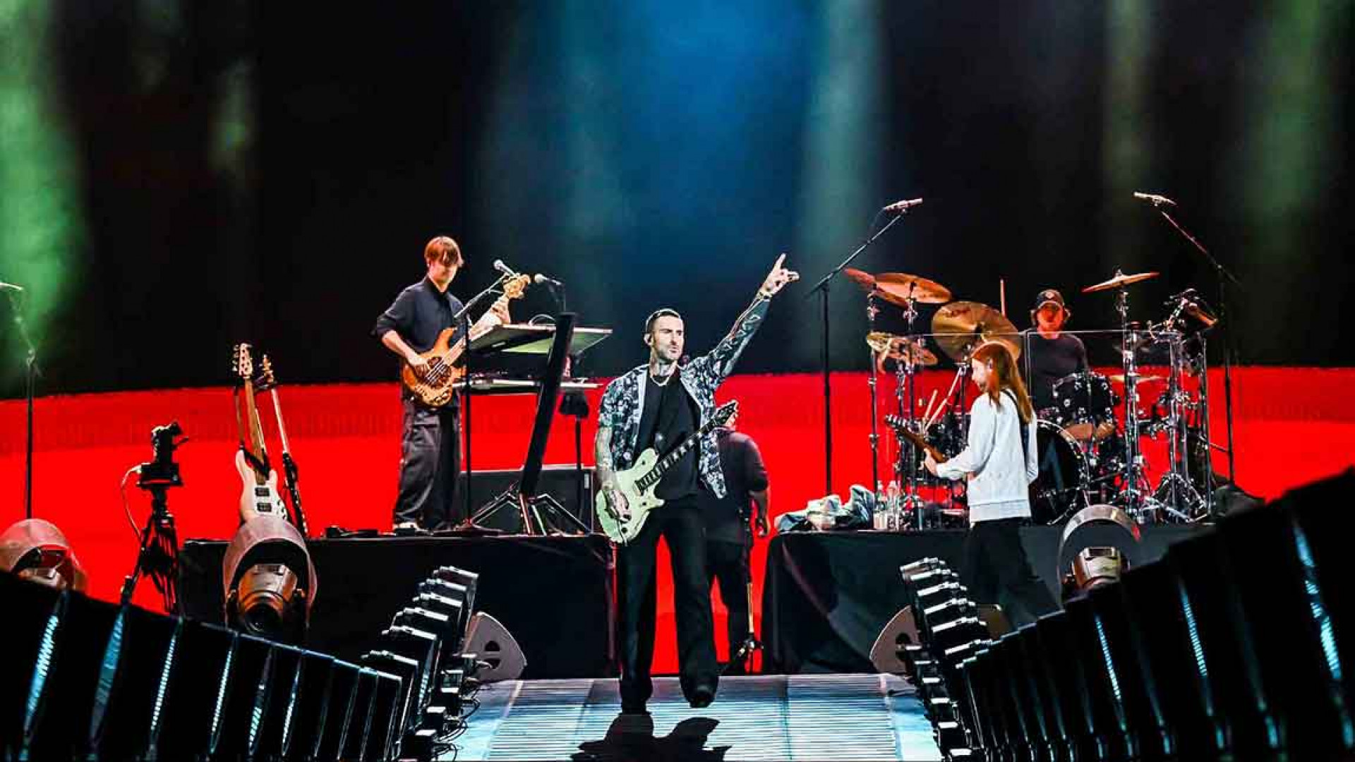 「高雄!情人節快樂!,我們會再回來唱的!」