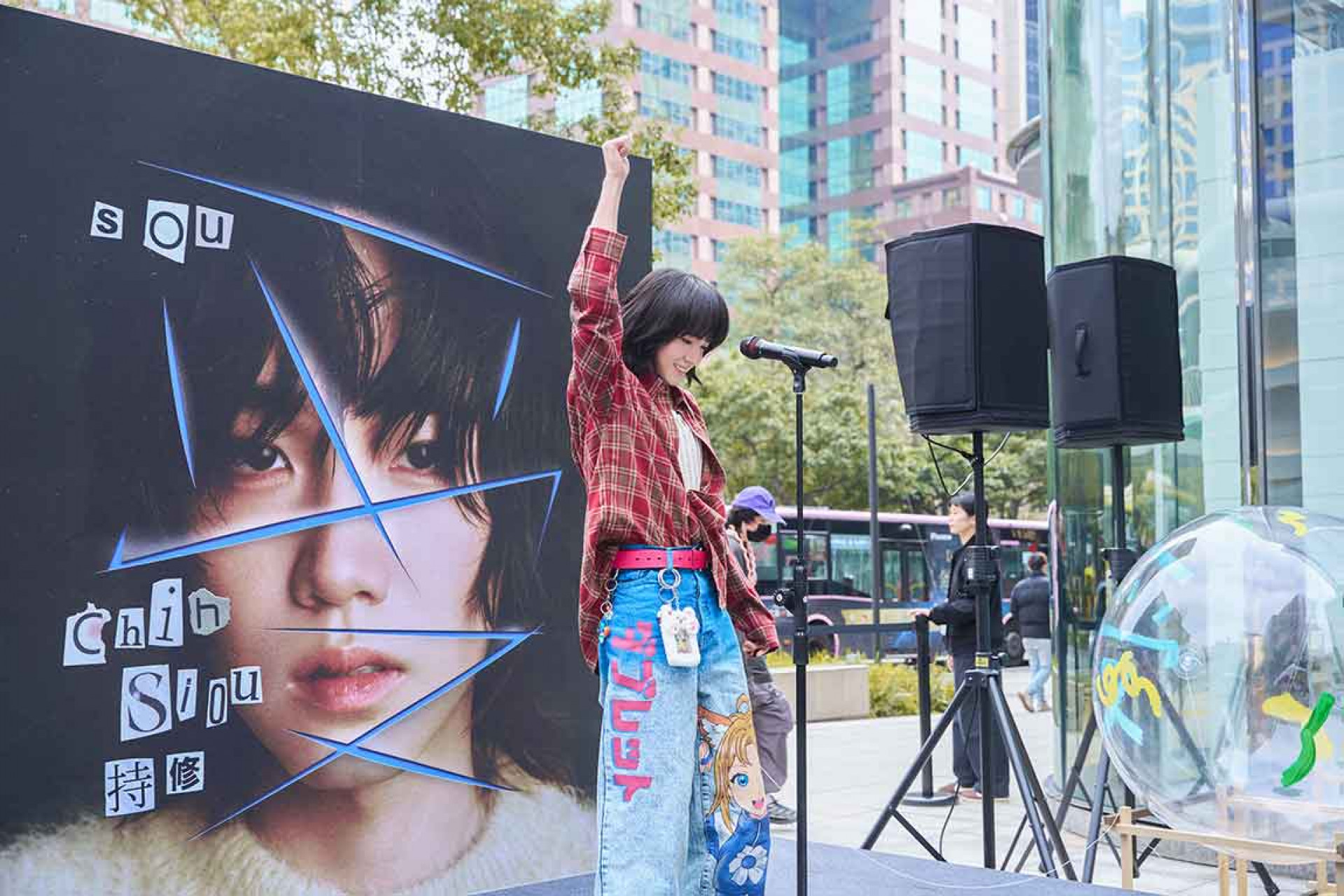 演唱新專輯的歌曲〈有一說一〉，現場歌迷朋友們聽的如癡如醉