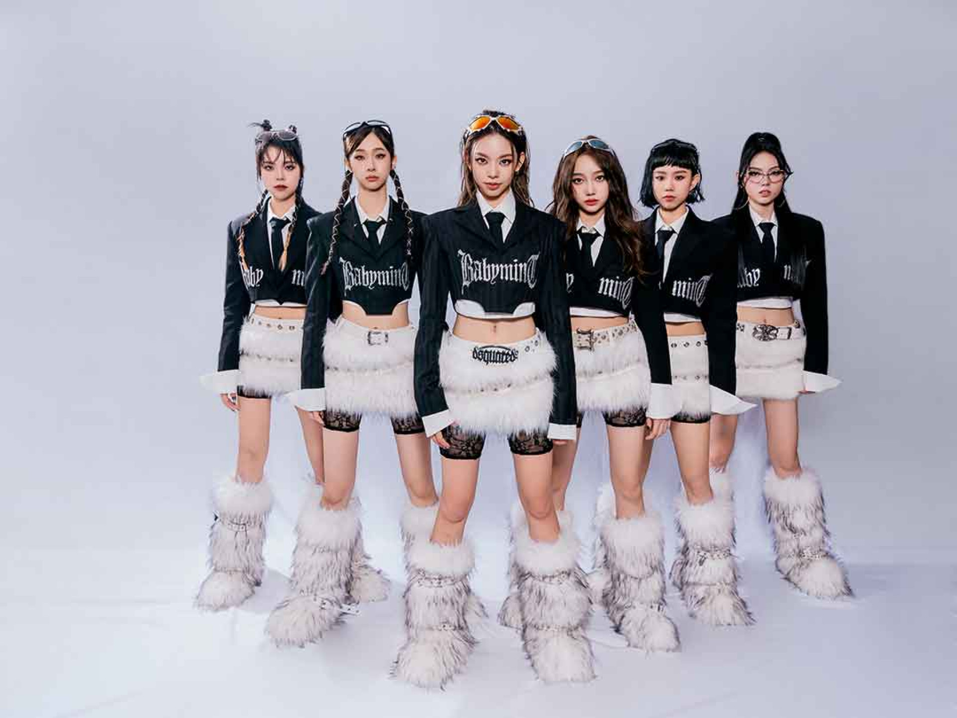 babyMINT_左起:丞妘、熙妍、粼粼、栩栩、品妡、Vikky(照片提供:華研國際)